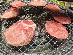 -草家酱蟹炭火烤肉店(珲春南路二店)