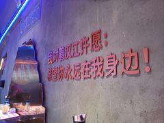 -肥小宝·金牌油焖大虾(襄阳龙虾地标店)