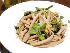 -东口码头·烧鸽子·鱼头泡饼·地方菜(金鹰悦城店)
