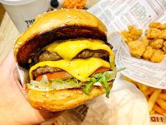 -The Habit Burger Grill 哈比特汉堡(复兴soho店)
