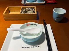 -魏铭鱼头捞饭(晋阳路店)