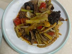 -YI PIN JU 一品居中餐厅 中国超市
