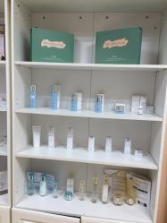 -苗方清颜专业祛痘连锁机构