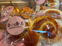 -DOUBLE HAPPINESS 双喜面包咖啡