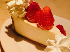 鲜草莓芝士蛋糕-The Cheesecake Factory芝乐坊餐厅(王府中环东座店)
