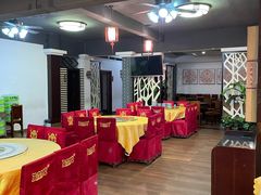 -东方之猪四更烤乳猪(金垦总店)