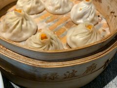 蟹粉小笼包-绿波廊(豫园店)