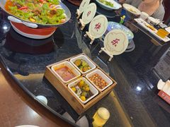 -东口码头·烧鸽子·鱼头泡饼·地方菜(金鹰悦城店)