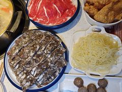 -三人行骨头王火锅(长寿店)
