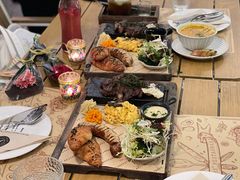 -Mark&Mars Restaurant