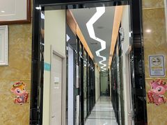 -雅致口腔门诊部(五羊邨地铁店)