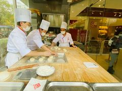 -东方既白(黄兴路大润发店)