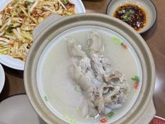 -叁煨蹄花自贡盐帮菜馆(人民广场店)