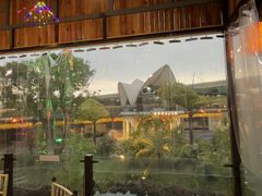 -茅草房·河畔园林火锅