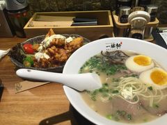 -一豚轩·烧鸟·豚骨拉面(五四路店)