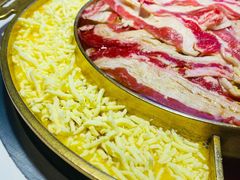 芝士锅底-猪啊牛呀羊啊铜盘烤肉(正大广场店)