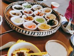 -包整·丝娃娃(一览甲秀楼风景店)