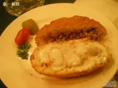 油煎包自创吃法-露西亚咖啡西餐厅(哈尔滨俄侨纪念馆店)