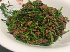 小炒黄牛肉-三湘四水湖南特色餐厅(颐景公寓店)