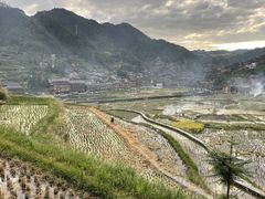 -西江千户苗寨-百年吊脚楼