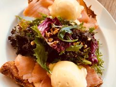 -ROAST coffee & eatery