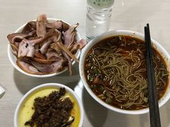 -崇州余荞面(落虹桥店)