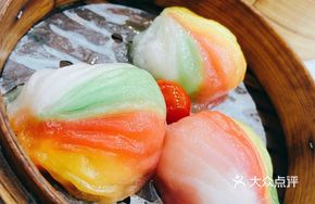 Three-Color Shrimp Dumplings