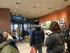 -星巴克(上海虹桥新天地二店)