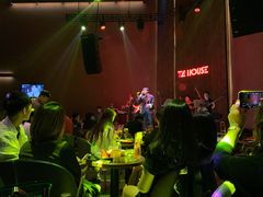 -TZ House音乐现场(来福士中心店)