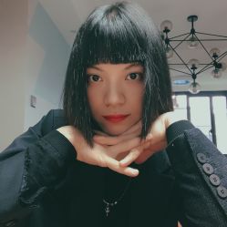-罗亚帝·NASHOW纳秀形象设计