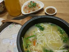 -妈妈故事米线(市府恒隆店)