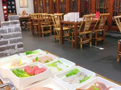 -来龍儿鲜切牛肉自助老火锅