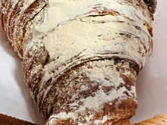 豆乳羊角-OUR Bakery(三里屯太古里店)