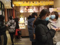 等位区-麦当劳(朝阳北路店)