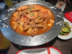 -胖哥俩肉蟹煲(华贸店)