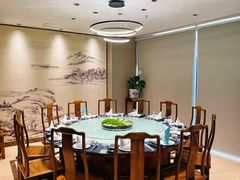 -湖畔鲁菜·二十年老字号餐厅(大明湖店)