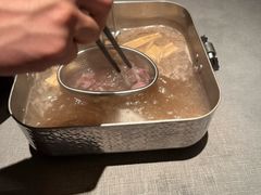 -左庭右院鲜牛肉火锅黑金店(陆家嘴中心店)