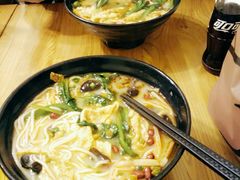 螺狮粉-螺小胖柳州螺蛳粉(钟楼总店)