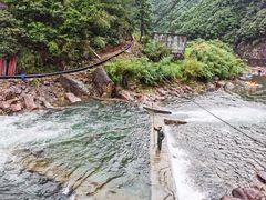 -安吉龙王山峡谷漂流