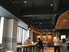 用餐区-星巴克臻选(长沙运达中央广场店)