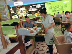 -洪氏嗨捞·广东猪肚鸡·椰子鸡火锅(西咸万象城店)