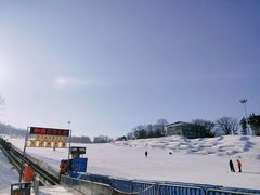 -庙香山滑雪场
