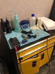 -鳌首刺青纹身 穿孔饰品店