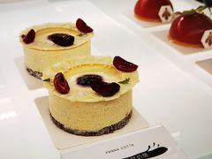 -潮一不贰·法式甜品·生日蛋糕·西式简餐(外滩店)