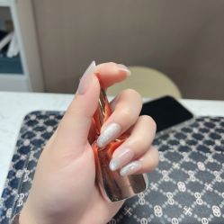 -UGIRL有个美甲