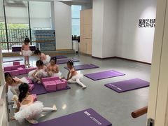 -刘诗昆艺术学校(一品天下校区)