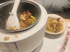 -霸蛮湖南菜·牛肉粉(荣京西街店)