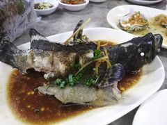 -四川小胡子海鲜(丁村万人海鲜广场店)