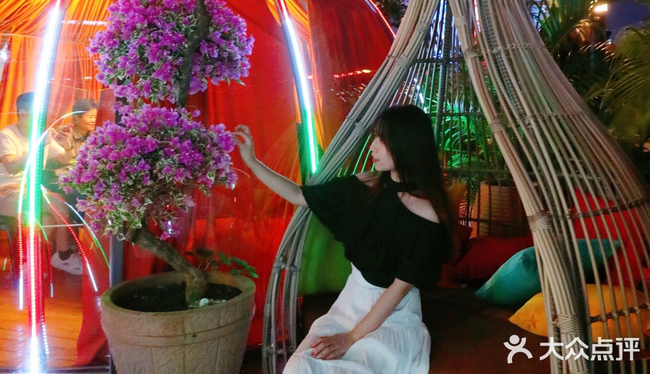 玻璃房的浪漫💕排队也要吃的东莞润泽园🥥❗
