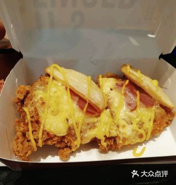 芝士香味浓郁，厚厚的鸡腿排饱腹感杠杠的